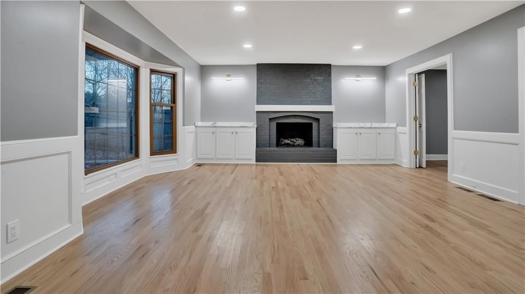 13709 S EDINBURGH Street — photo 4