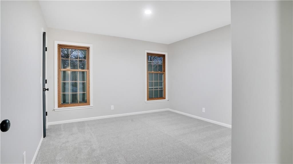 13709 S EDINBURGH Street — photo 18