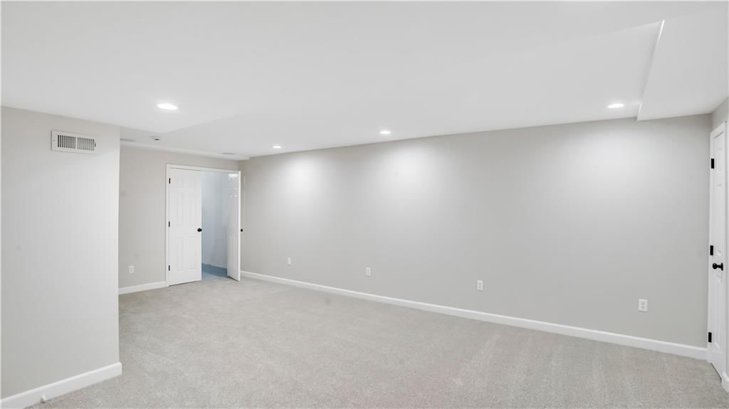 13709 S EDINBURGH Street — photo 23