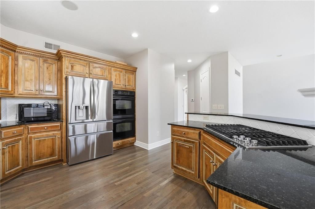 6119 S National Drive — photo 14
