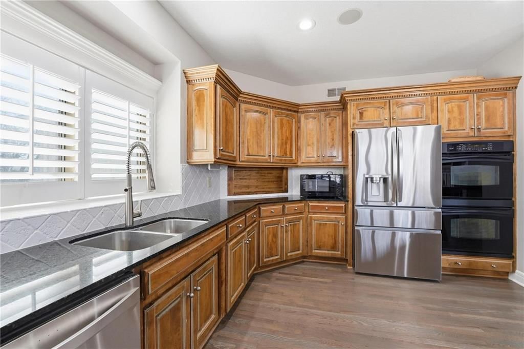 6119 S National Drive — photo 15