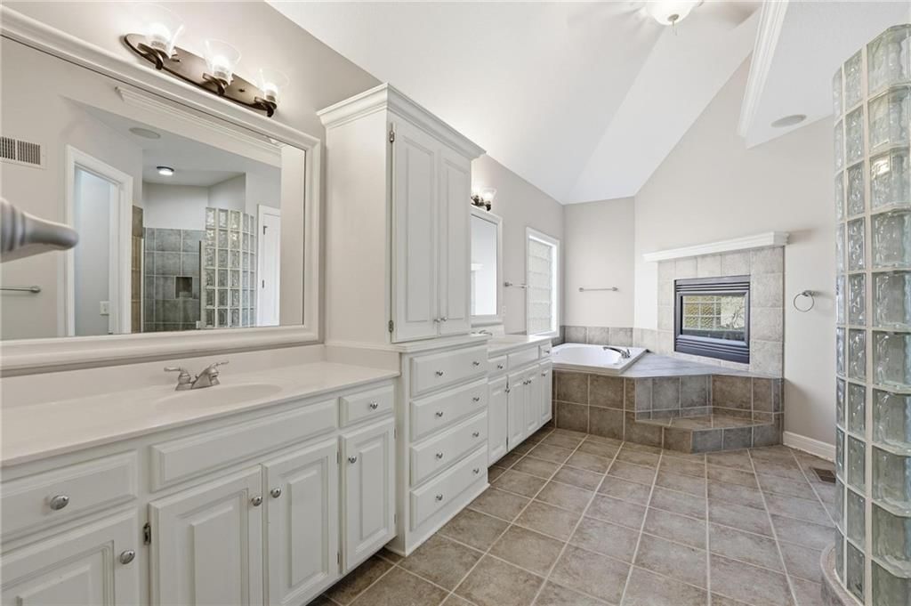 6119 S National Drive — photo 25