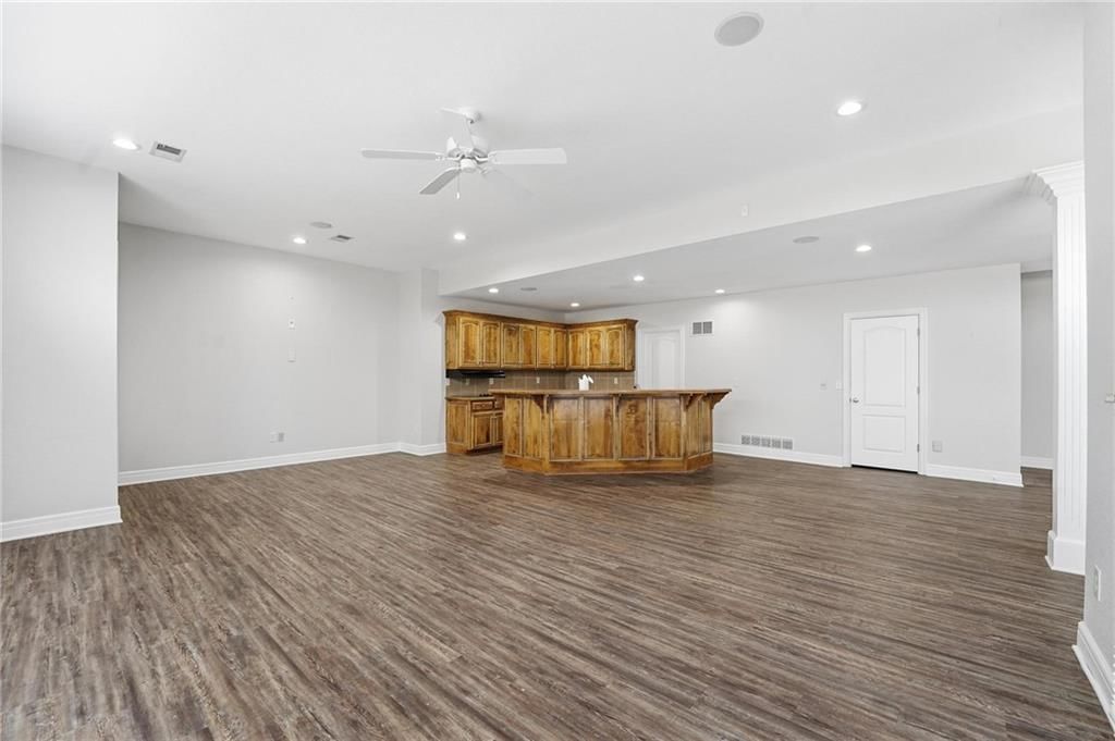 6119 S National Drive — photo 44