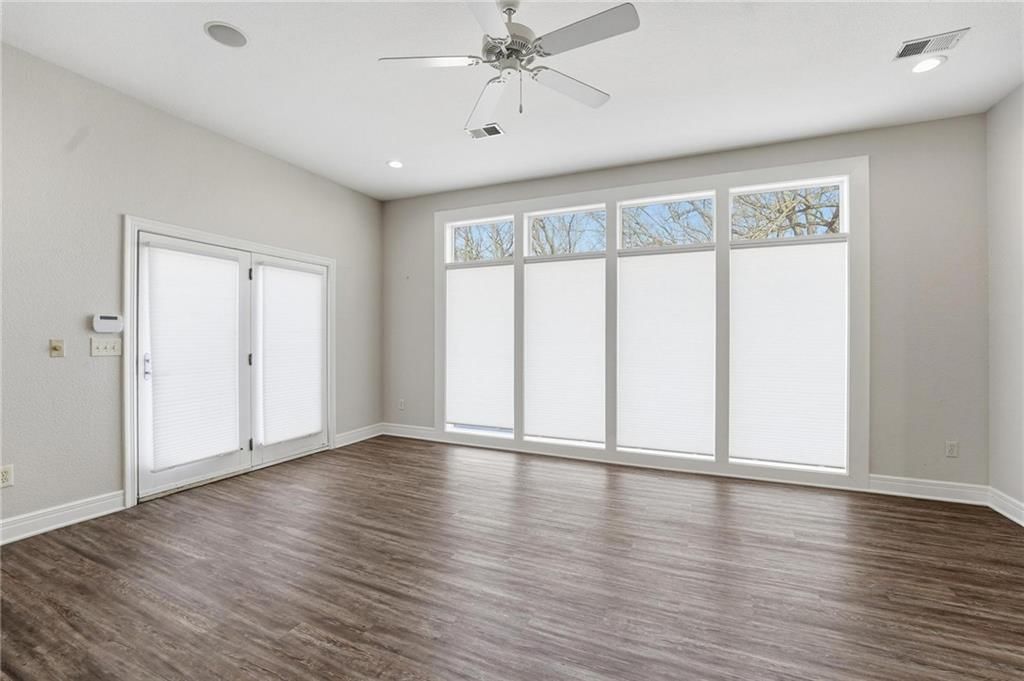 6119 S National Drive — photo 45