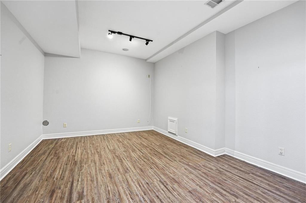 6119 S National Drive — photo 51