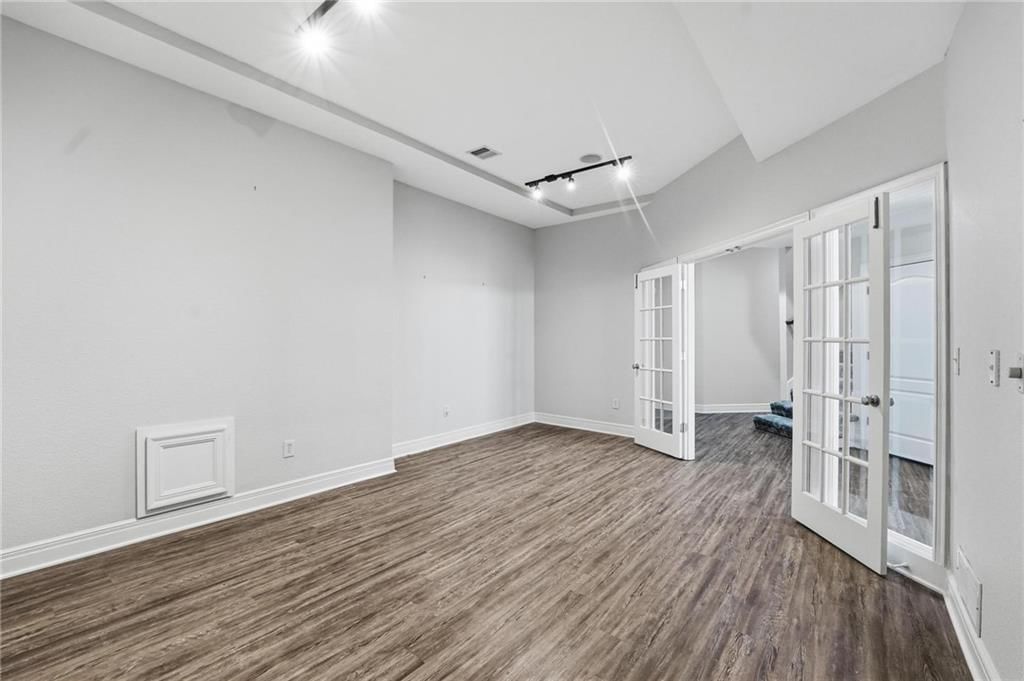 6119 S National Drive — photo 52