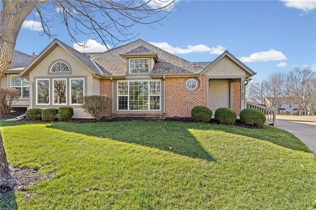 15282 S Greenwood Street, Olathe, KS