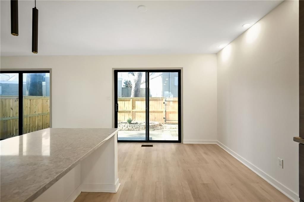 10208 Robinson Street — photo 8