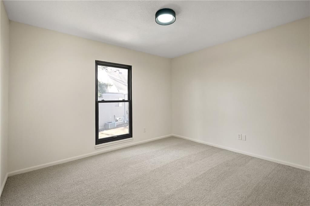 10208 Robinson Street — photo 17