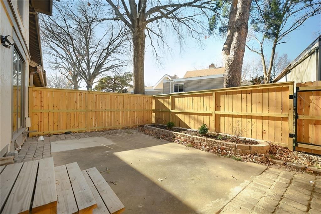 10208 Robinson Street — photo 21