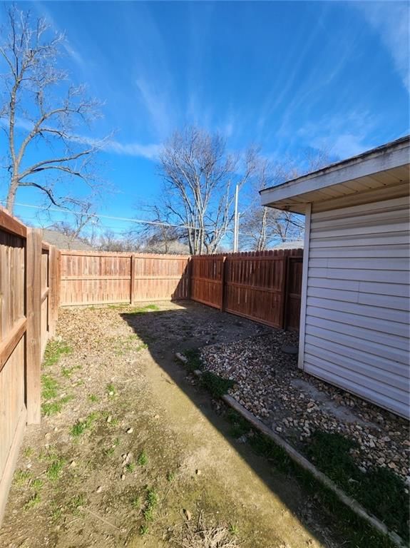 511 E Washington Street — photo 22
