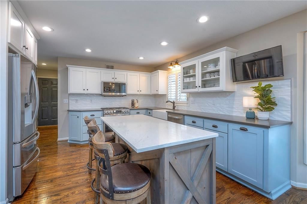 19535 Birch Street — photo 22