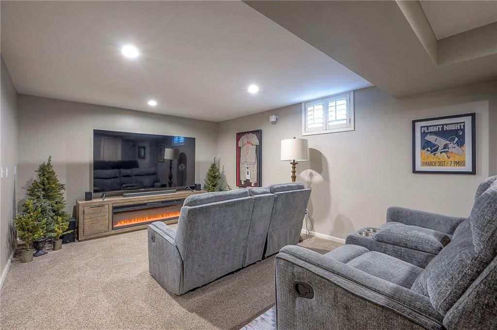 19535 Birch Street — photo 42