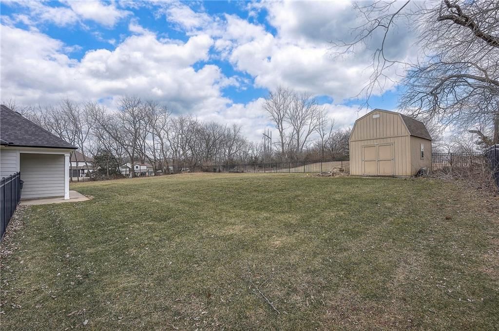 19535 Birch Street — photo 48