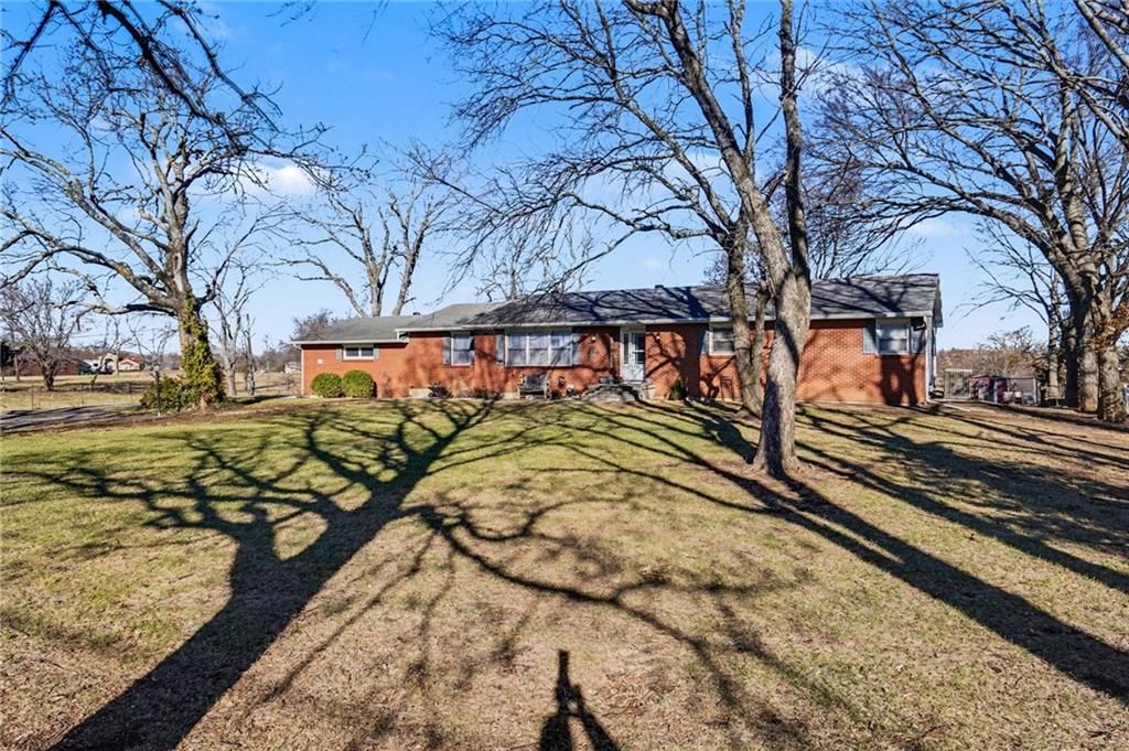 543 E Park Road — photo 3