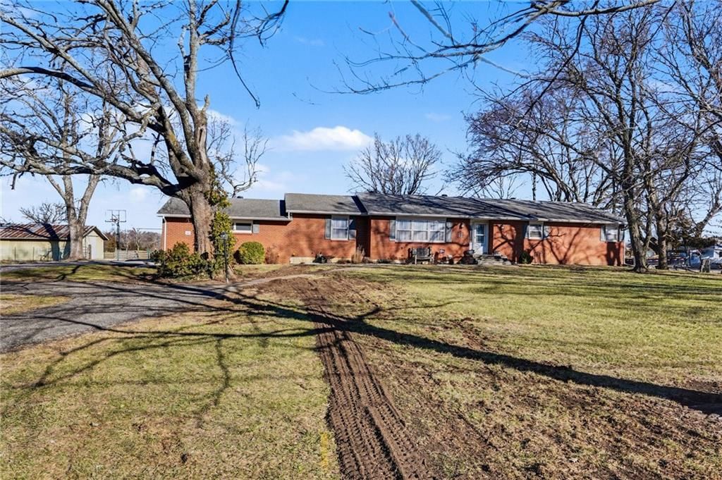 543 E Park Road — photo 4