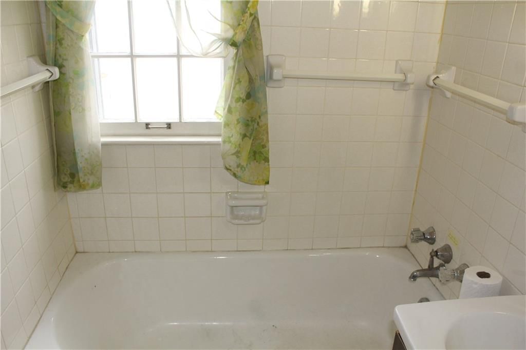 10831 Holmes Road — photo 25