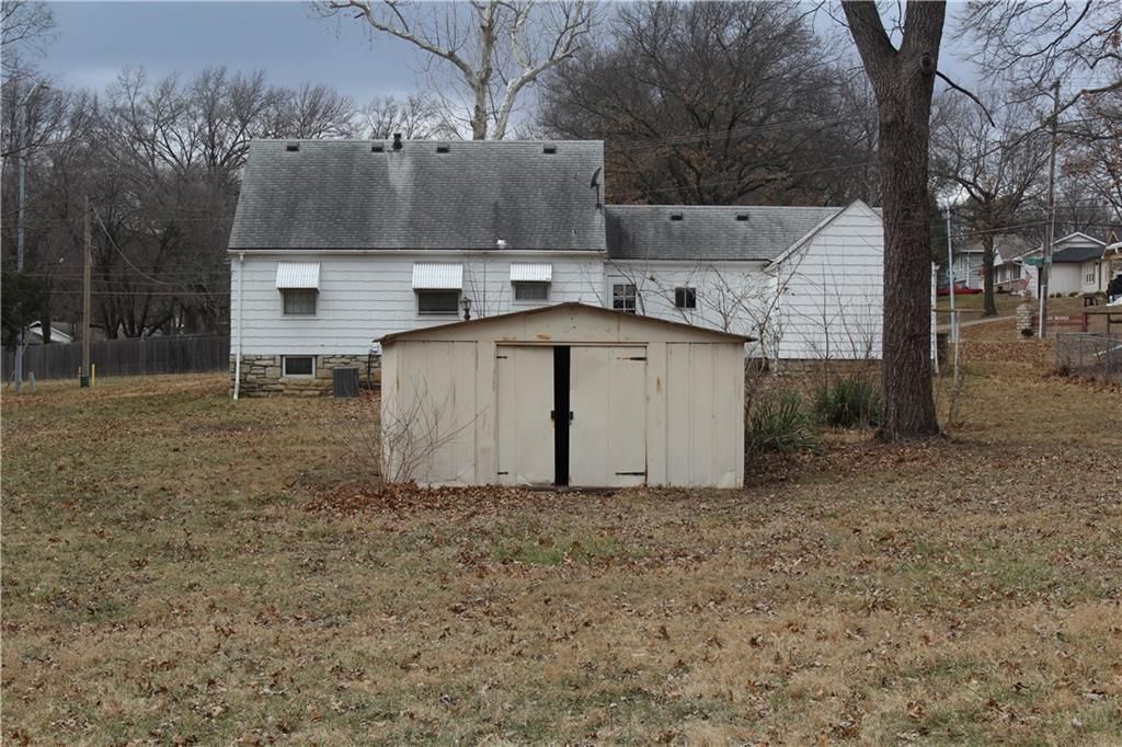 10831 Holmes Road — photo 46