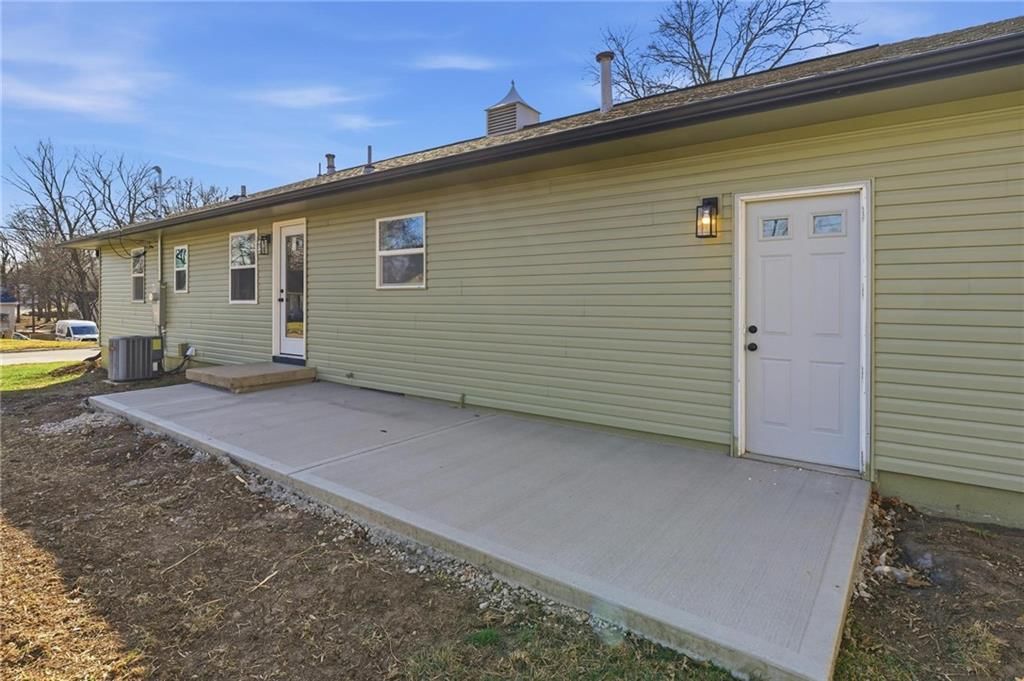 7515 N Tracy Avenue — photo 32