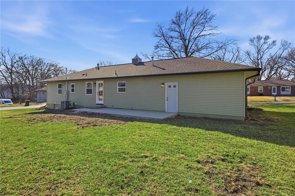 7515 N Tracy Avenue — photo 33