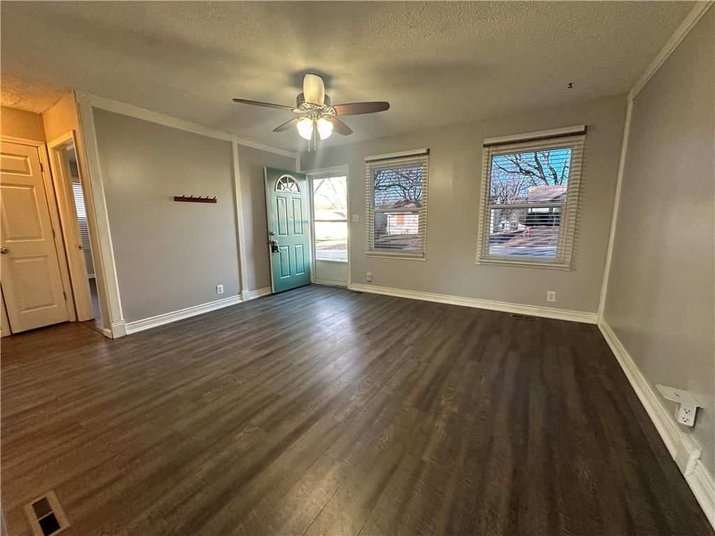 1319 S Crane Street — photo 6
