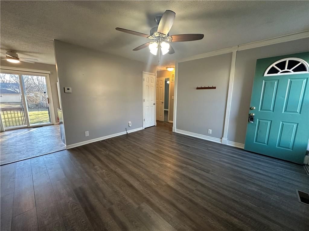1319 S Crane Street — photo 7