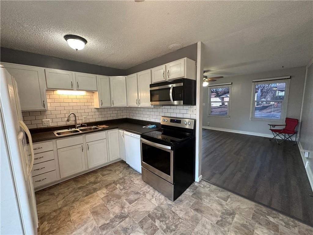 1319 S Crane Street — photo 11