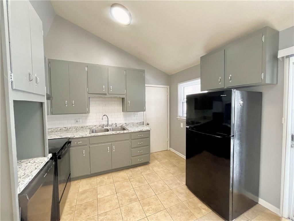 126 Wabash Avenue — photo 25