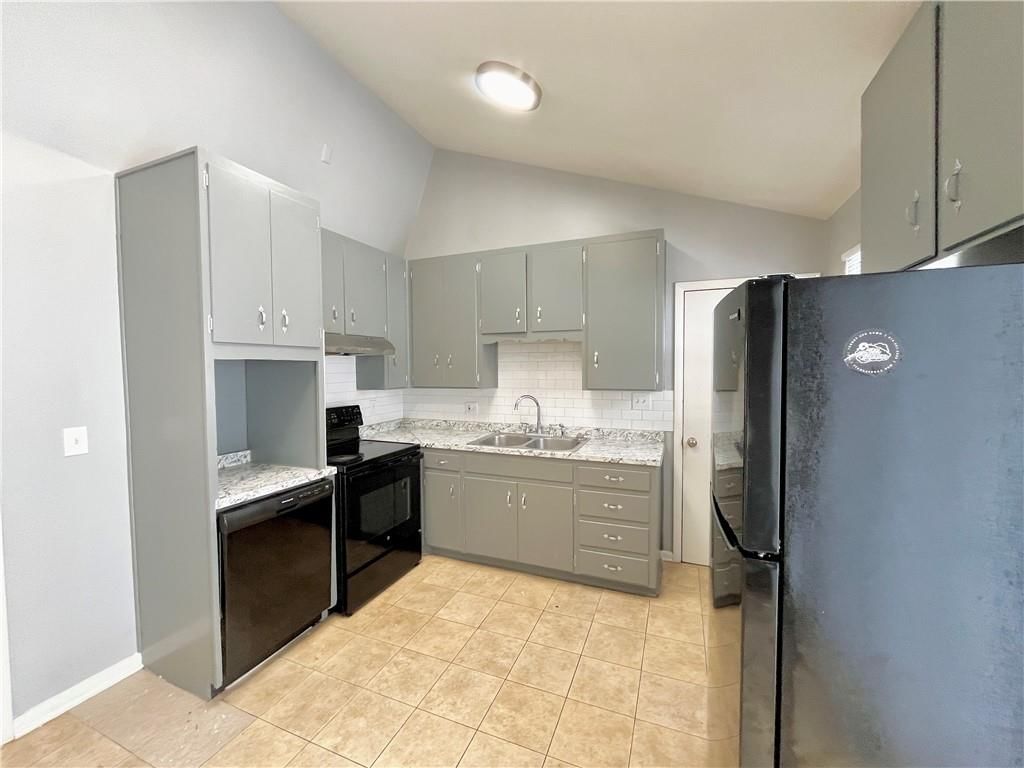 126 Wabash Avenue — photo 26