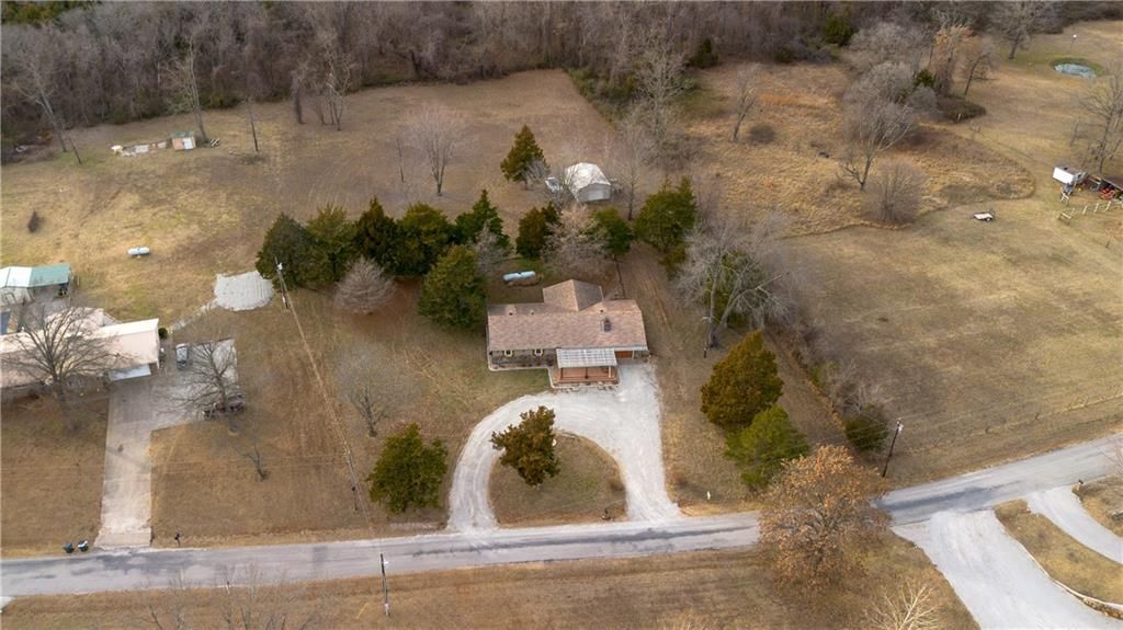 1440 S 145 Road — photo 55