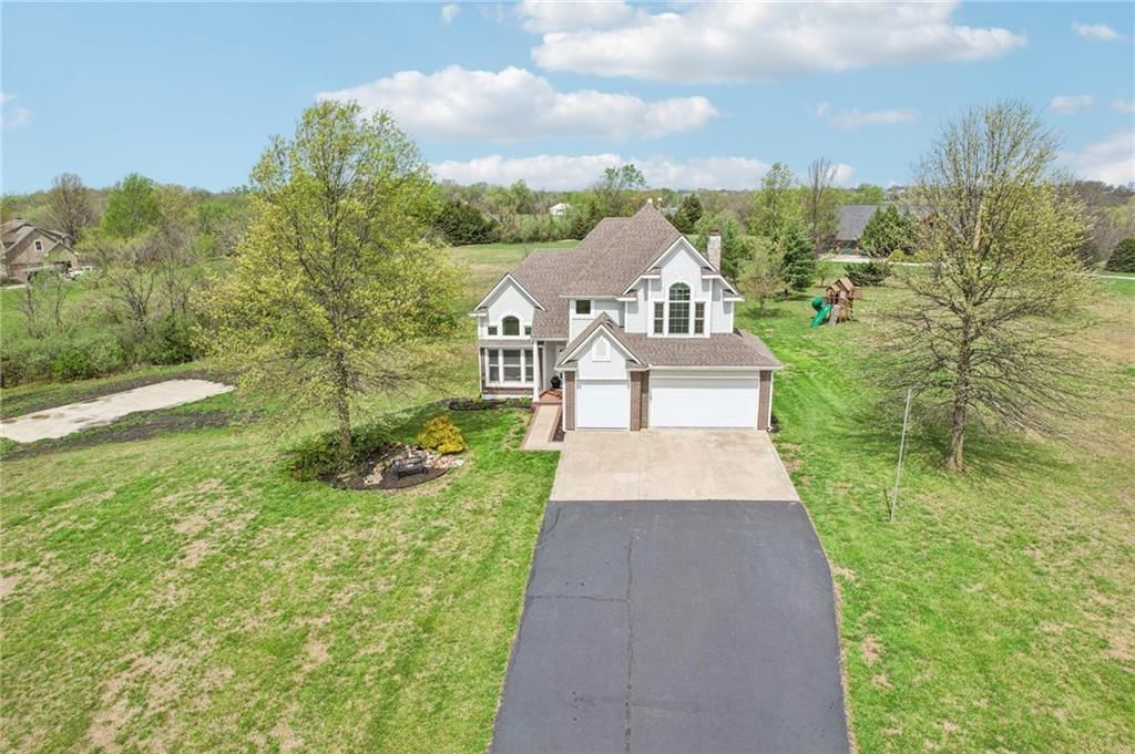 16374 Lake Point Drive — photo 2