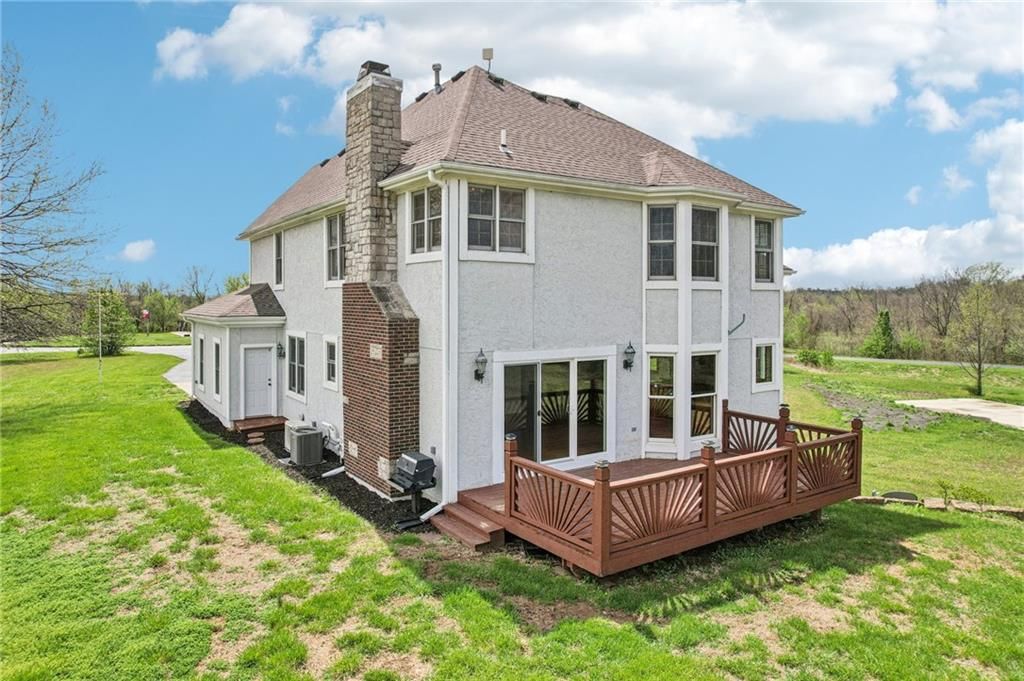 16374 Lake Point Drive — photo 4