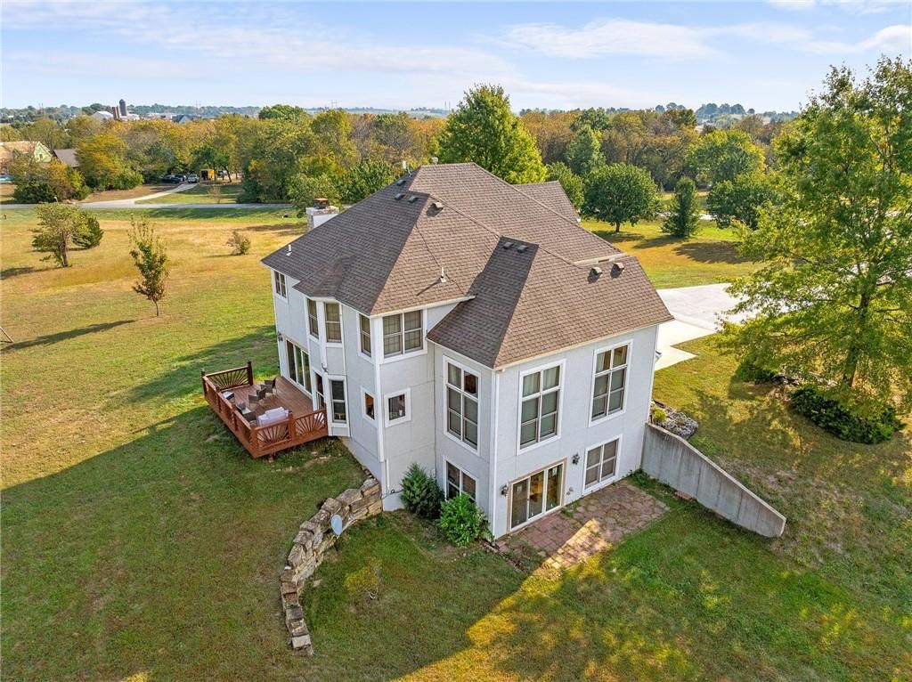 16374 Lake Point Drive — photo 5