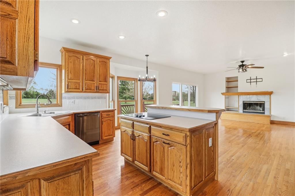16374 Lake Point Drive — photo 13