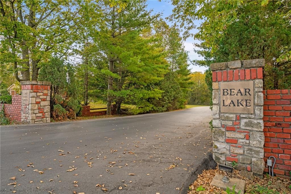 16374 Lake Point Drive — photo 36