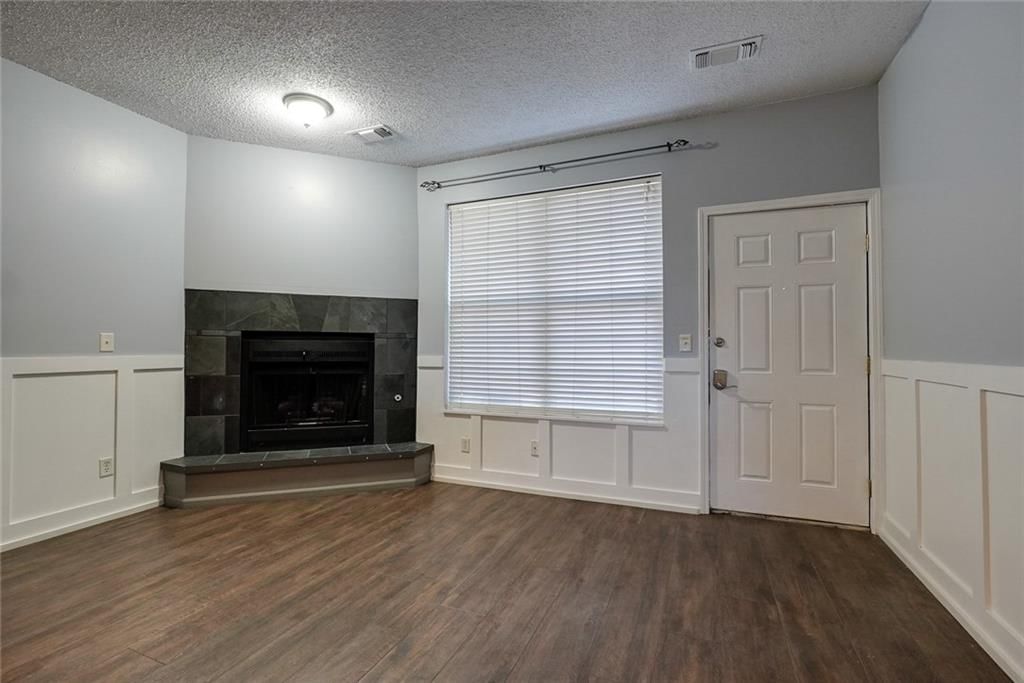 909 W 41st Place — photo 8