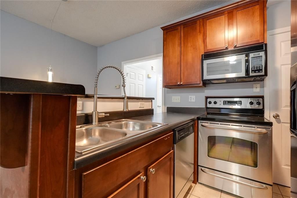 909 W 41st Place — photo 9