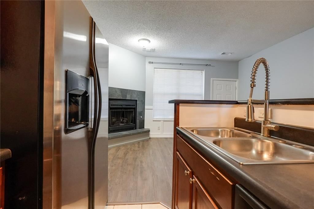 909 W 41st Place — photo 11