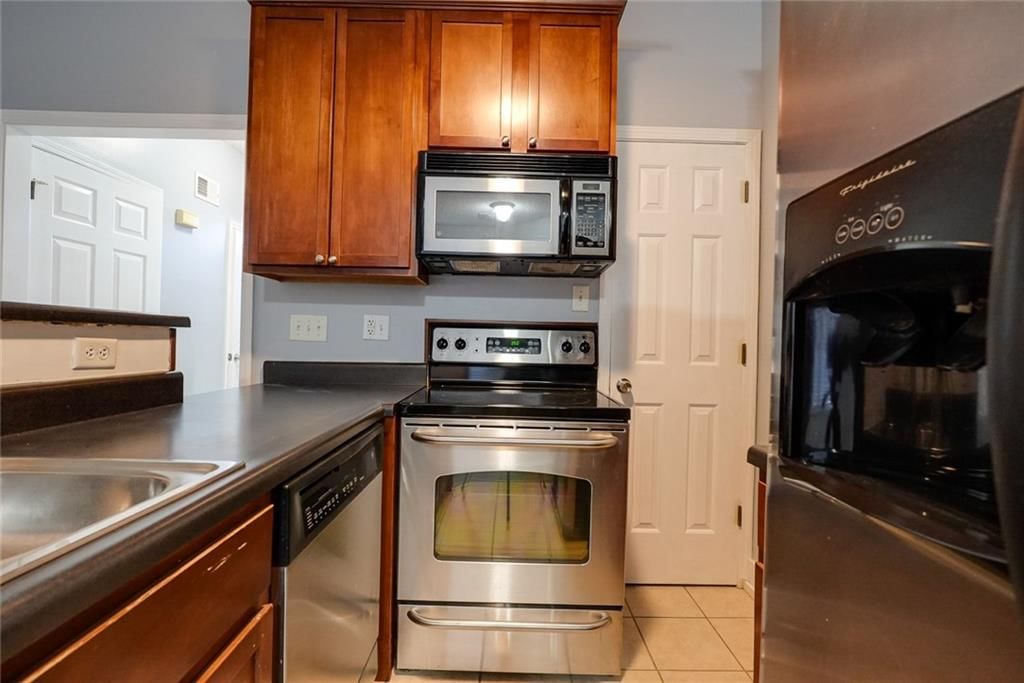 909 W 41st Place — photo 12