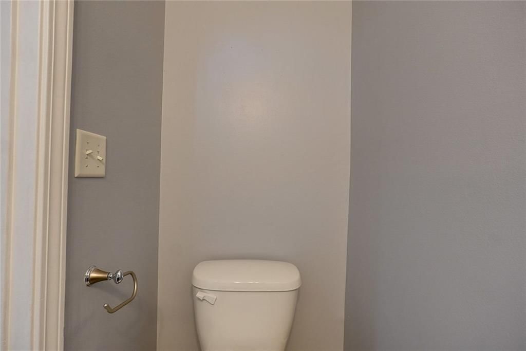 909 W 41st Place — photo 17