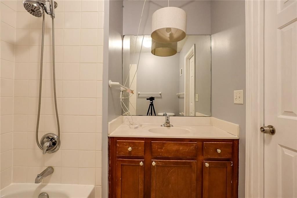 909 W 41st Place — photo 21