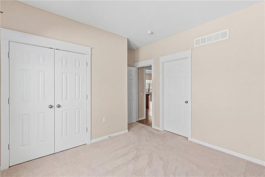 407 E 30th Avenue — photo 12