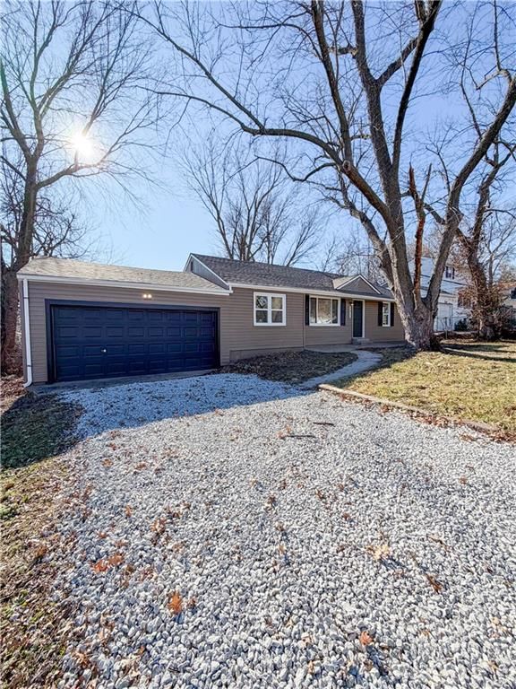 4823 NE 46th Street — photo 2