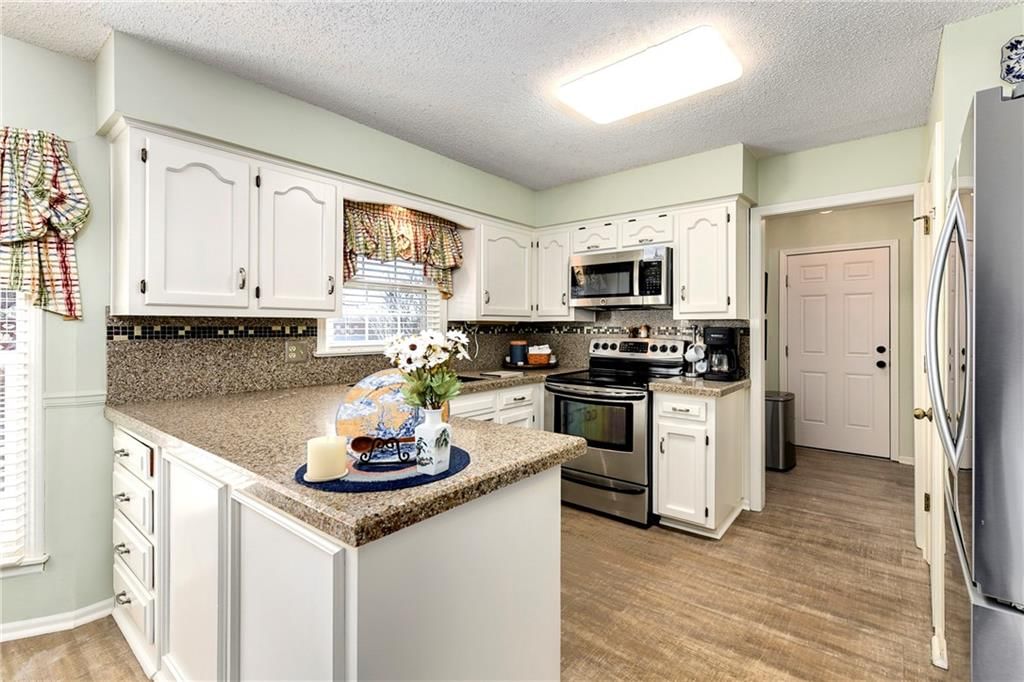 10139 Earnshaw Street — photo 17