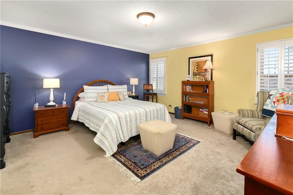 10139 Earnshaw Street — photo 22