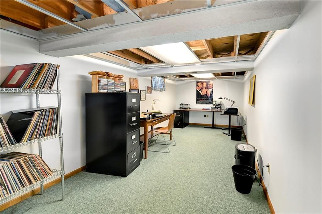 10139 Earnshaw Street — photo 37