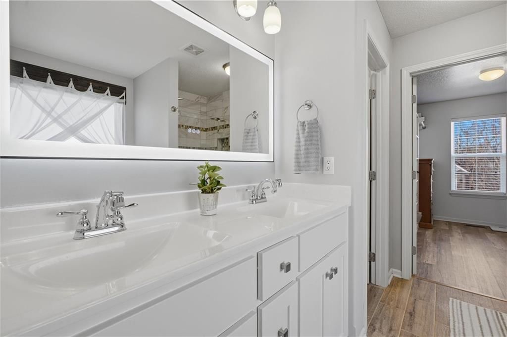 12311 N Wayne Avenue — photo 20