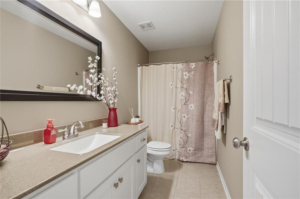 12311 N Wayne Avenue — photo 32