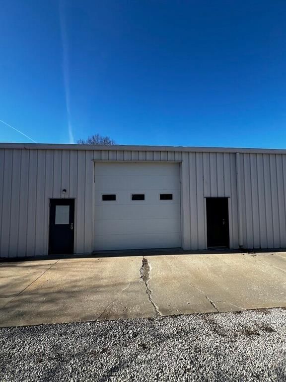 101 W Shrader Street — photo 4