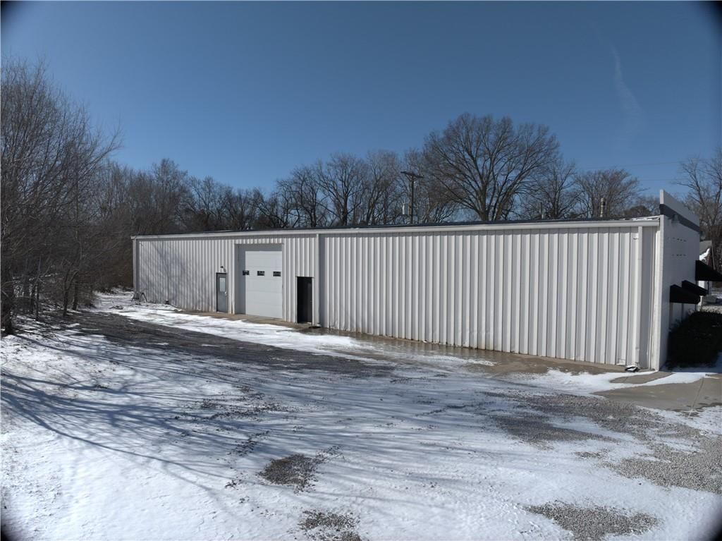 101 W Shrader Street — photo 6